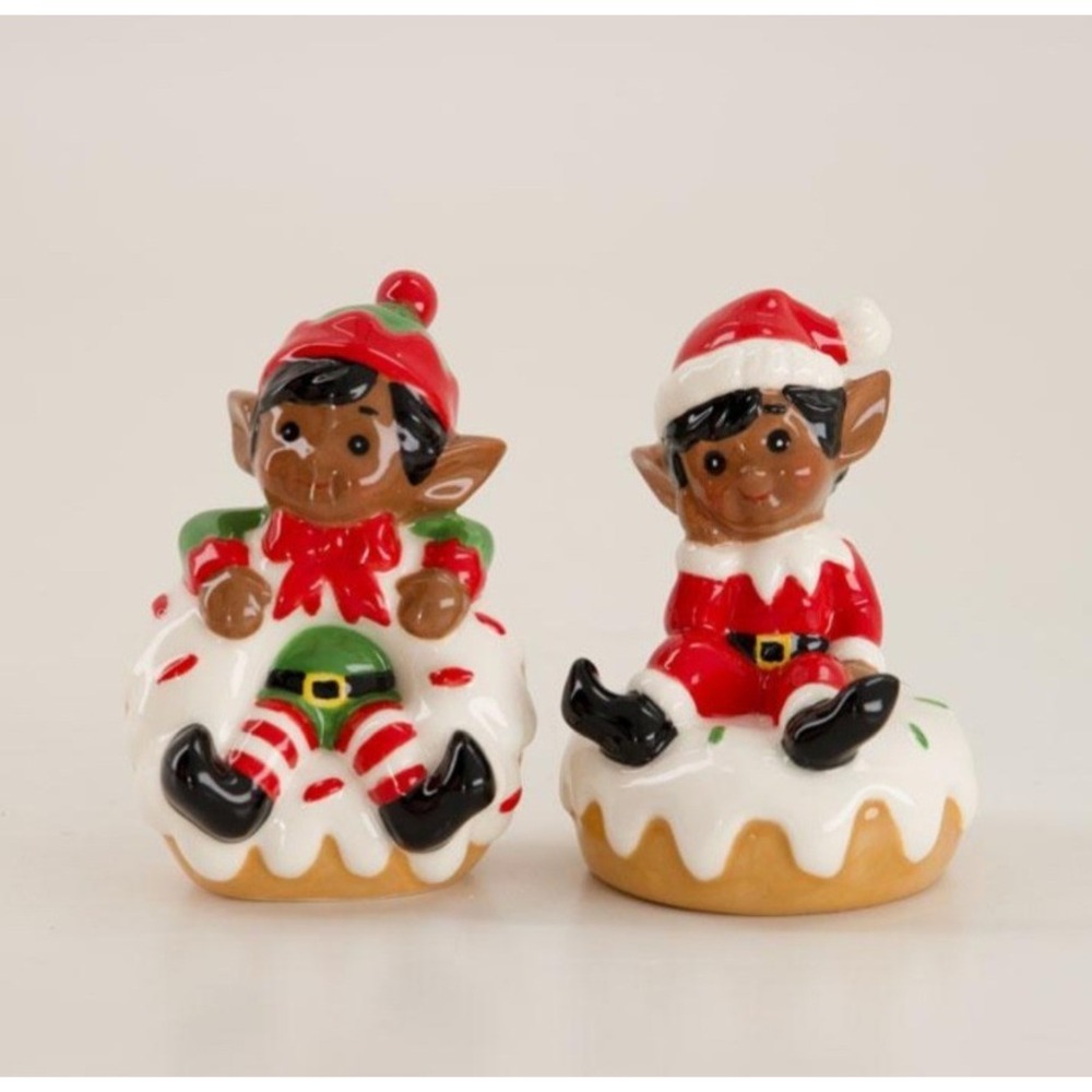 Cracker Barrel Black Elves on Donuts Salt & Pepper Shakers Set Christmas Decor